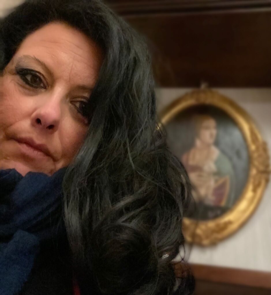 fabiola cornice autrice del premio per ilMiglior Cavaliere d'Italia